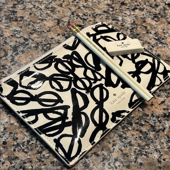 Kate Spade Black and Cream Glasses Print Pouch Set/ Pencil Case - Picture 1 of 6